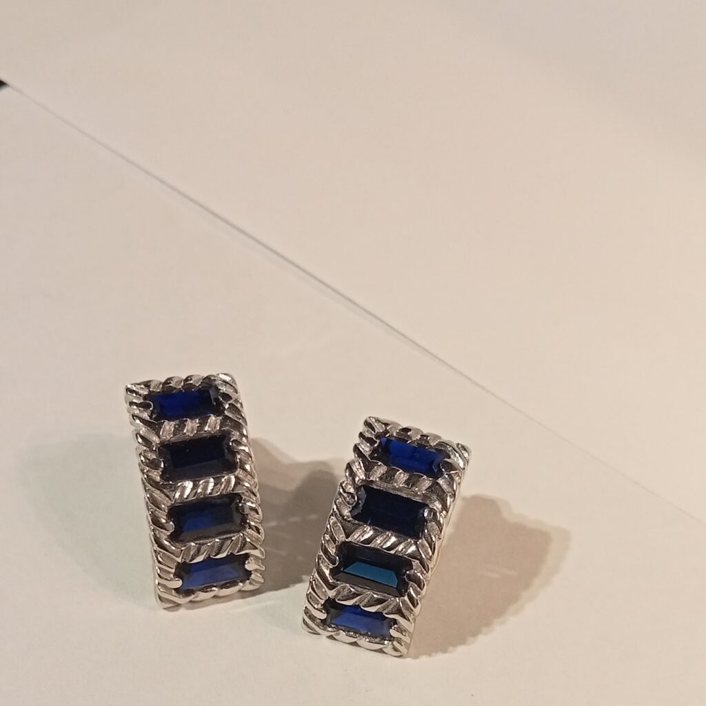 Pendientes de oro blanco con zafiros